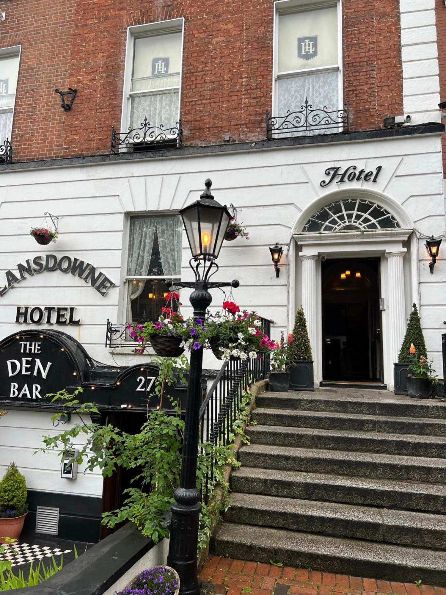 The Lansdowne Hotel Dublin Exterior foto